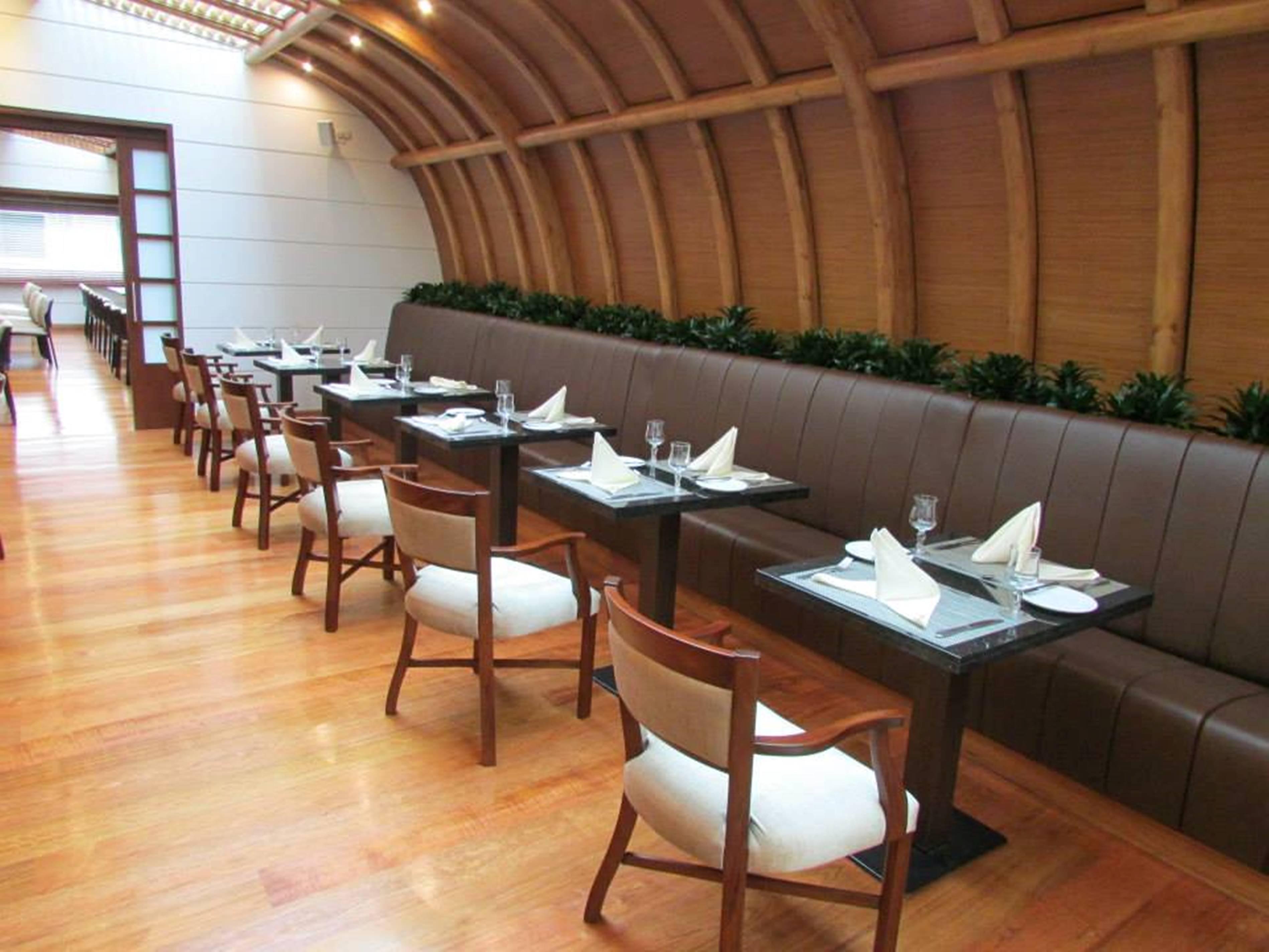 Hotel Dann Carlton Bogotá Exterior foto The interior of the restaurant